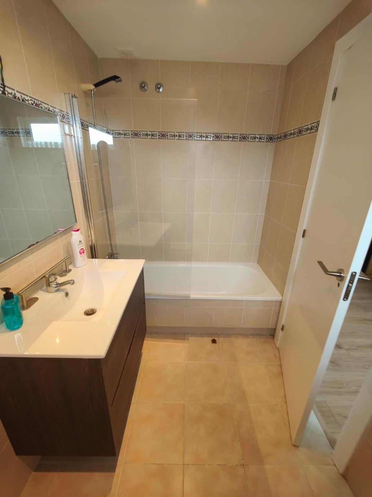 Chalet Con Wifi , Ps4 , Garaje, 5 Dormitorios, 3 Banos, Santiago De Compostela Exterior photo