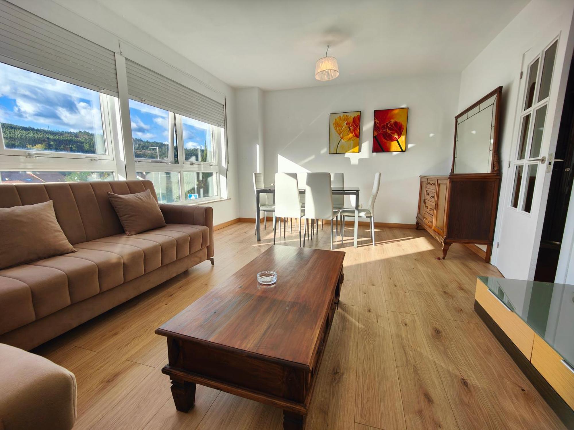 Chalet Con Wifi , Ps4 , Garaje, 5 Dormitorios, 3 Banos, Santiago De Compostela Exterior photo